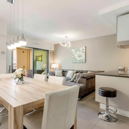 Le Riviera 3 Bed Maxime